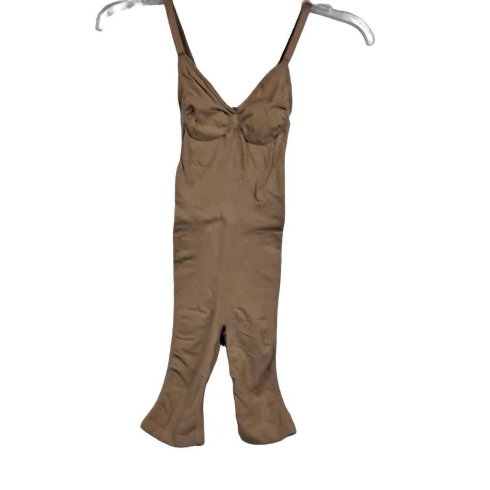 Skims sculpting bodysuit shapewear Nwot - Picture 1 of 9
